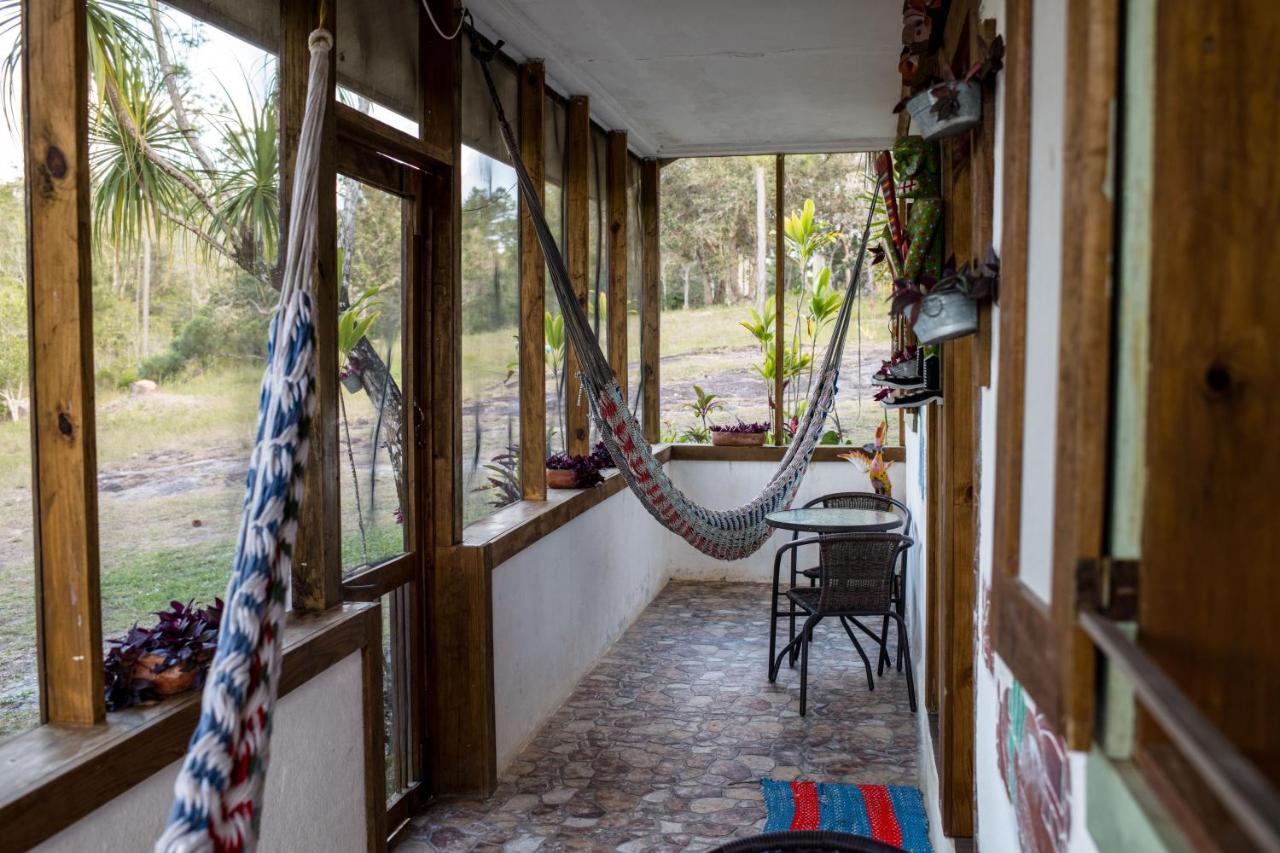 Pine Ridge Lodge San Ignacio Esterno foto