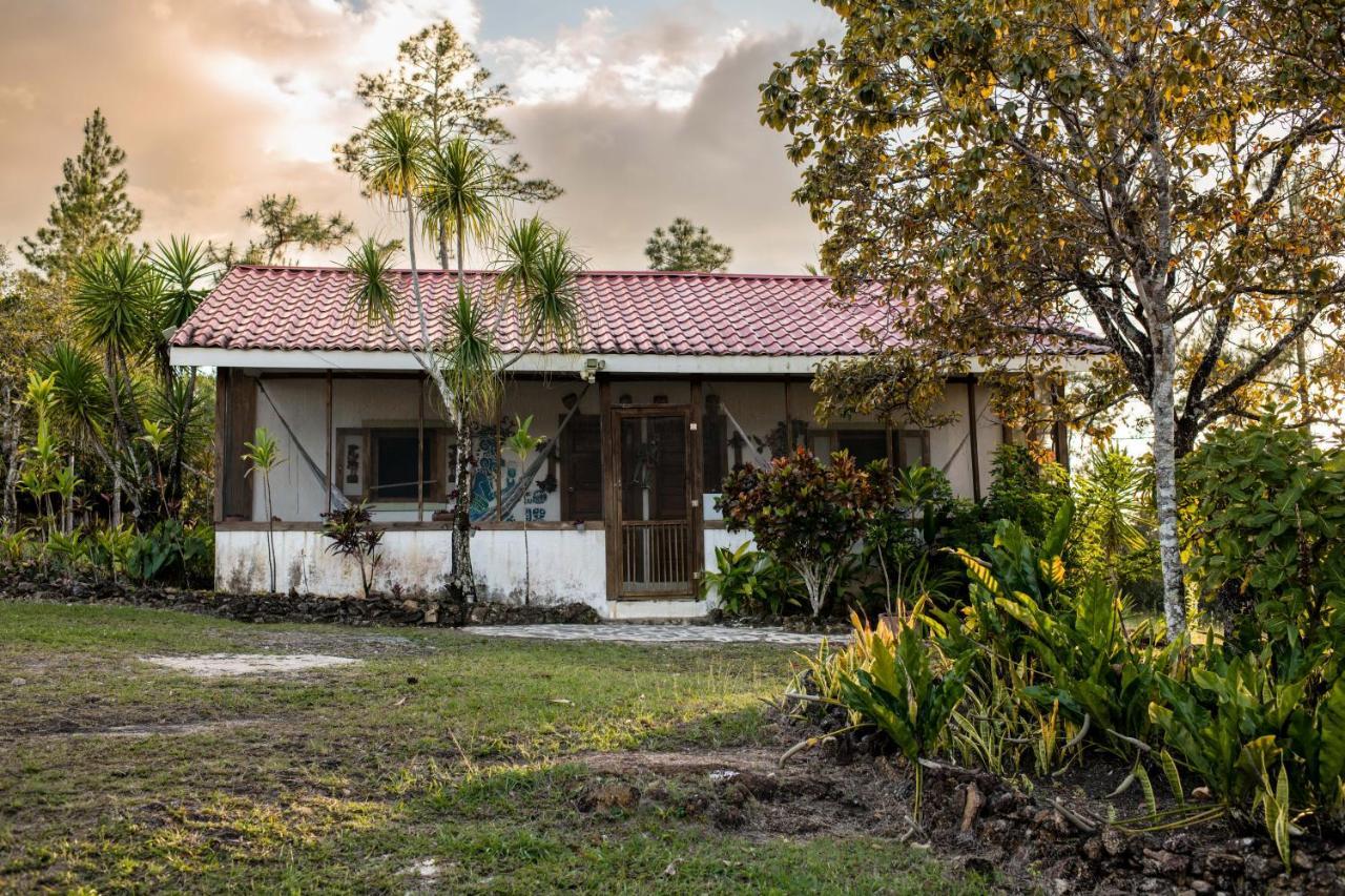 Pine Ridge Lodge San Ignacio Esterno foto