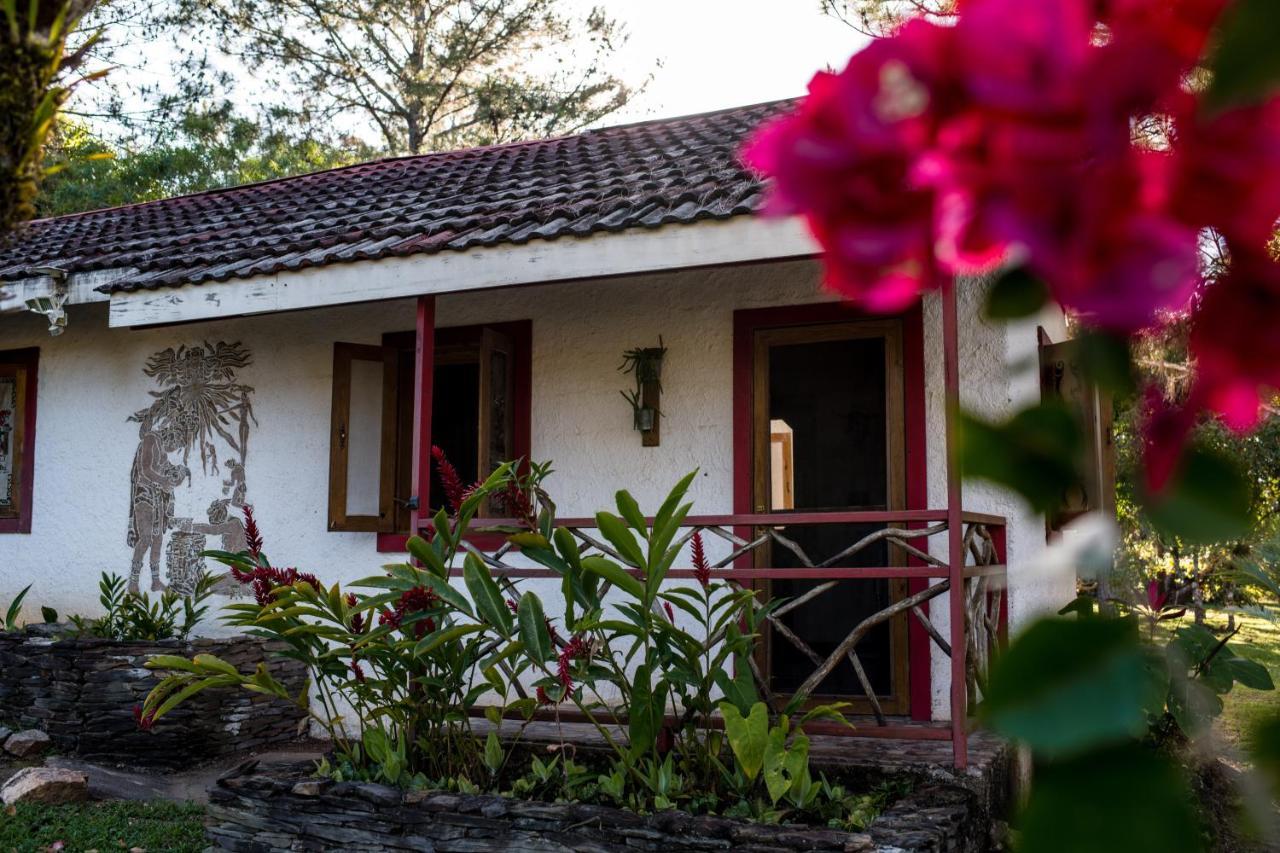 Pine Ridge Lodge San Ignacio Esterno foto