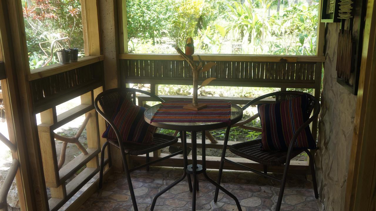 Pine Ridge Lodge San Ignacio Esterno foto