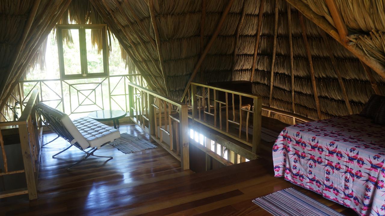 Pine Ridge Lodge San Ignacio Esterno foto